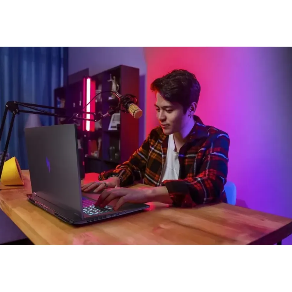 Acer Nitro 18 AI