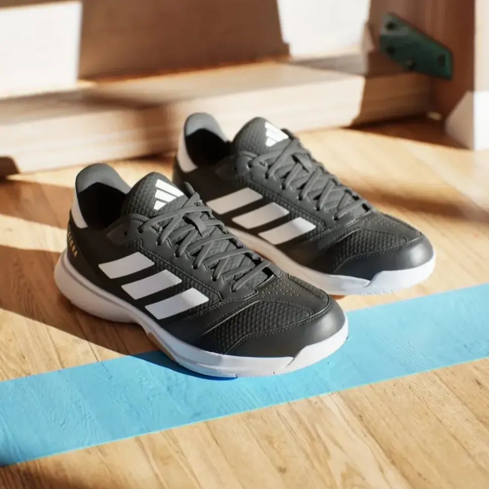 adidas Ligra 8 Indoor Core Black / Cloud White / Cloud White 44 2/3