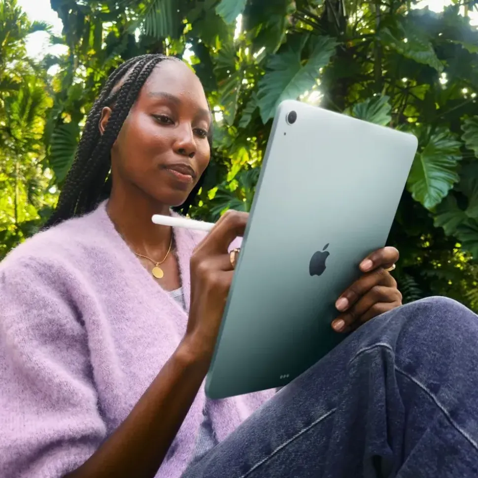 Apple iPad Air 13" (7. Generation 2025) 128 GB Wi-Fi Space Grau