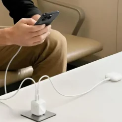 Belkin Dual USB-C Ladegerät Power Delivery und PPS (50 W) weiß