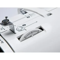 Brother Nähmaschine Innov-is NV10A weiß