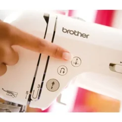 Brother Nähmaschine Innov-is NV10A weiß