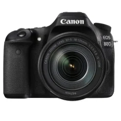 Canon EOS 80D + EF-S 18-135 mm IS USM