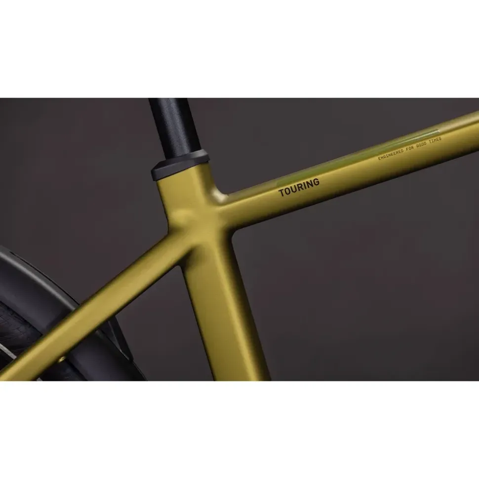 Cube Touring Hybrid Pro 800
