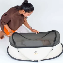 Deryan Pop-up-Reisebett mit Moskitonetz Infant BabyBox - Campingbett - Creme