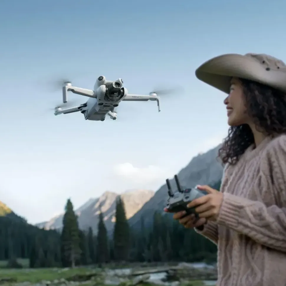 DJI Mini 4 Pro Fly More Combo (DJI RC 2)