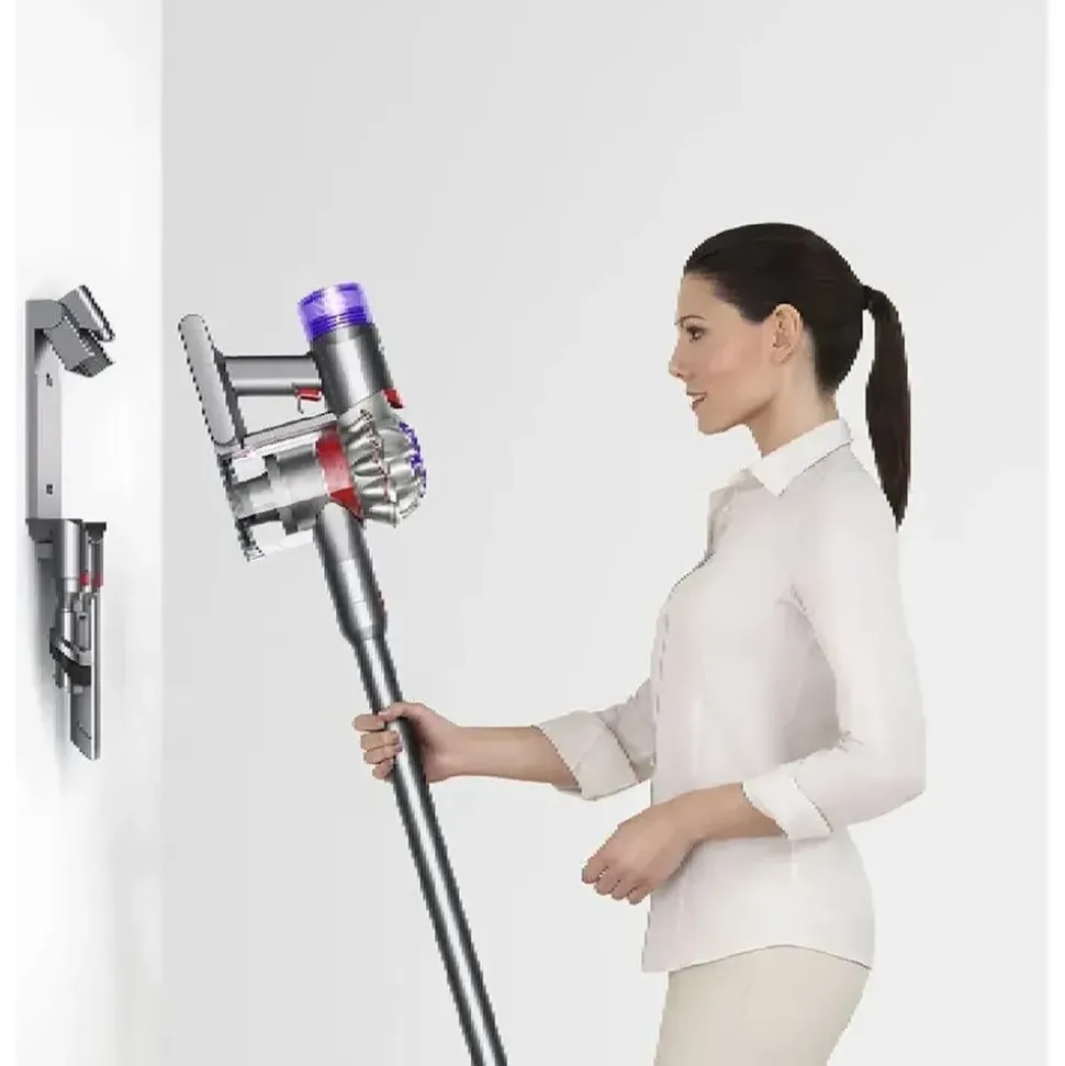 Dyson V8