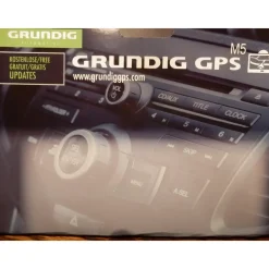 Grundig M5 Navigationssystem 12,7 cm / 5 Zoll Display