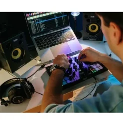 Hercules DJControl Inpulse 200 MK3