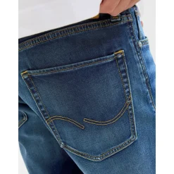 JACK & JONES 