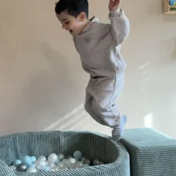 Misioo Bällebad mit Schaumstoff-Füllung - 200 Bälle – Hochwertige Bällebad für Kinder – Weiches und Sicheres Spielzeug – Waschbar