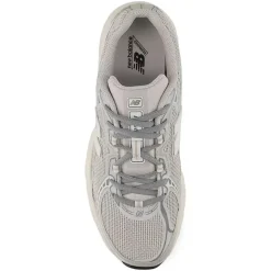 New Balance 740