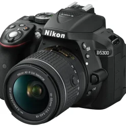 Nikon D5300 schwarz + AF-P DX 18-55mm VR