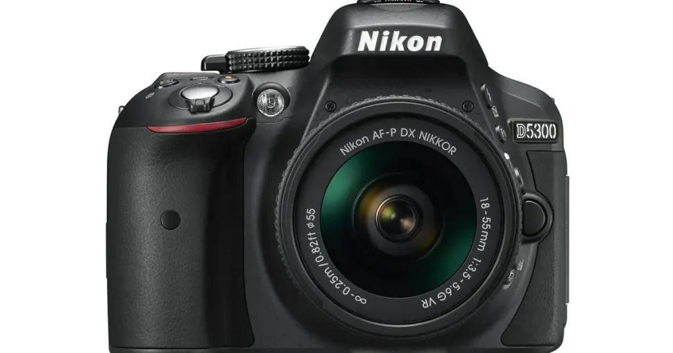 Nikon D5300 schwarz + AF-P DX 18-55mm VR