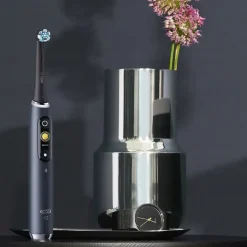 Oral-B iO Series 9 Black Onyx Special Edition 1