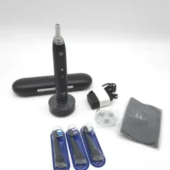 Oral-B iO Series 10 Plus Edition cosmic black + Reiseetui + Aufsteckbürsten 3 St.