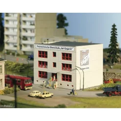 PIKO Plattenbau Polytechnische Oberschule 61150 H0