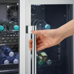 Severin FKS 8841 Getränkekühlschrank (237 l, 1410 mm hoch, Schwarz)