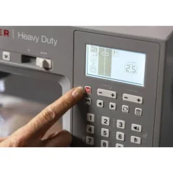 Singer Heavy Duty 6805C