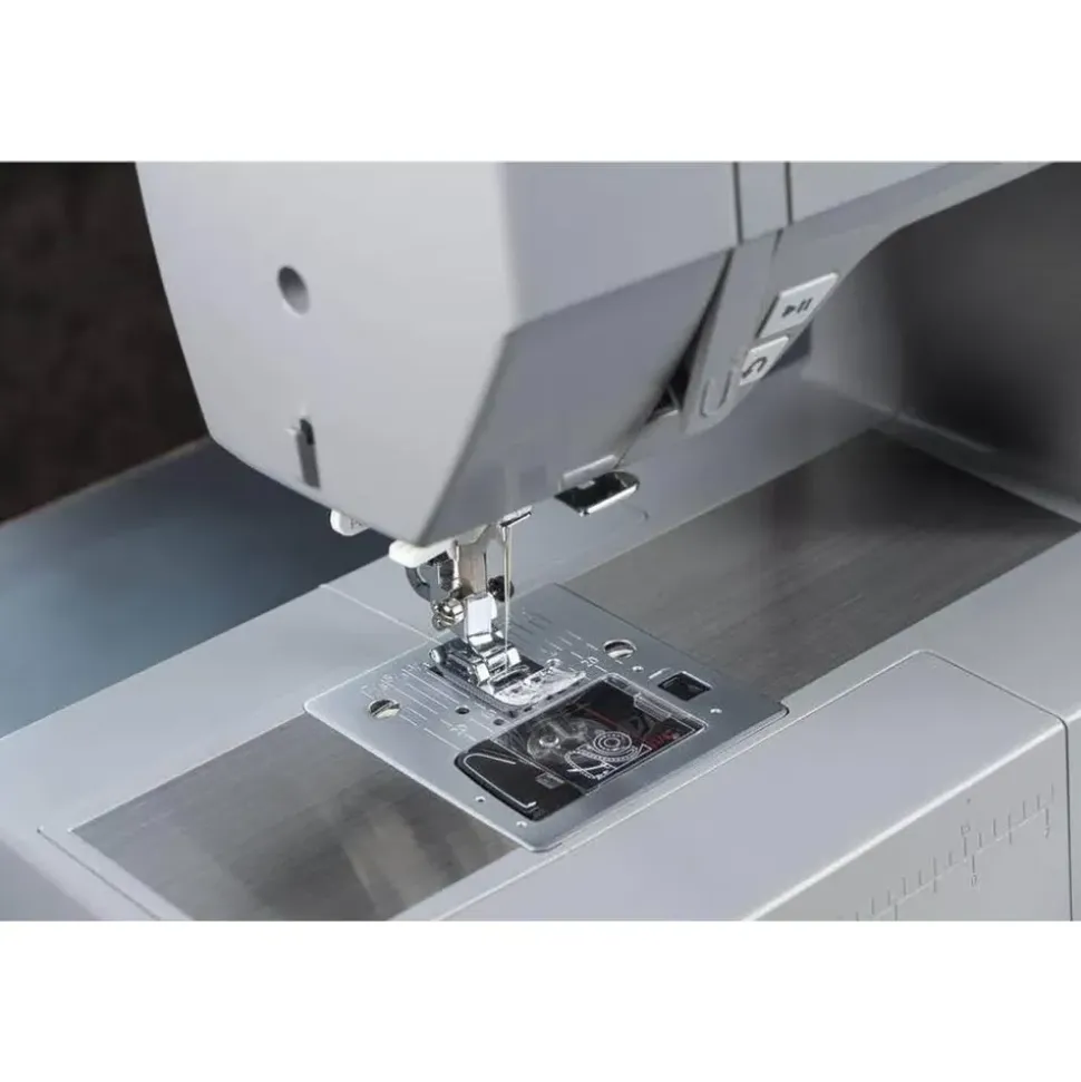 Singer Heavy Duty 6705C