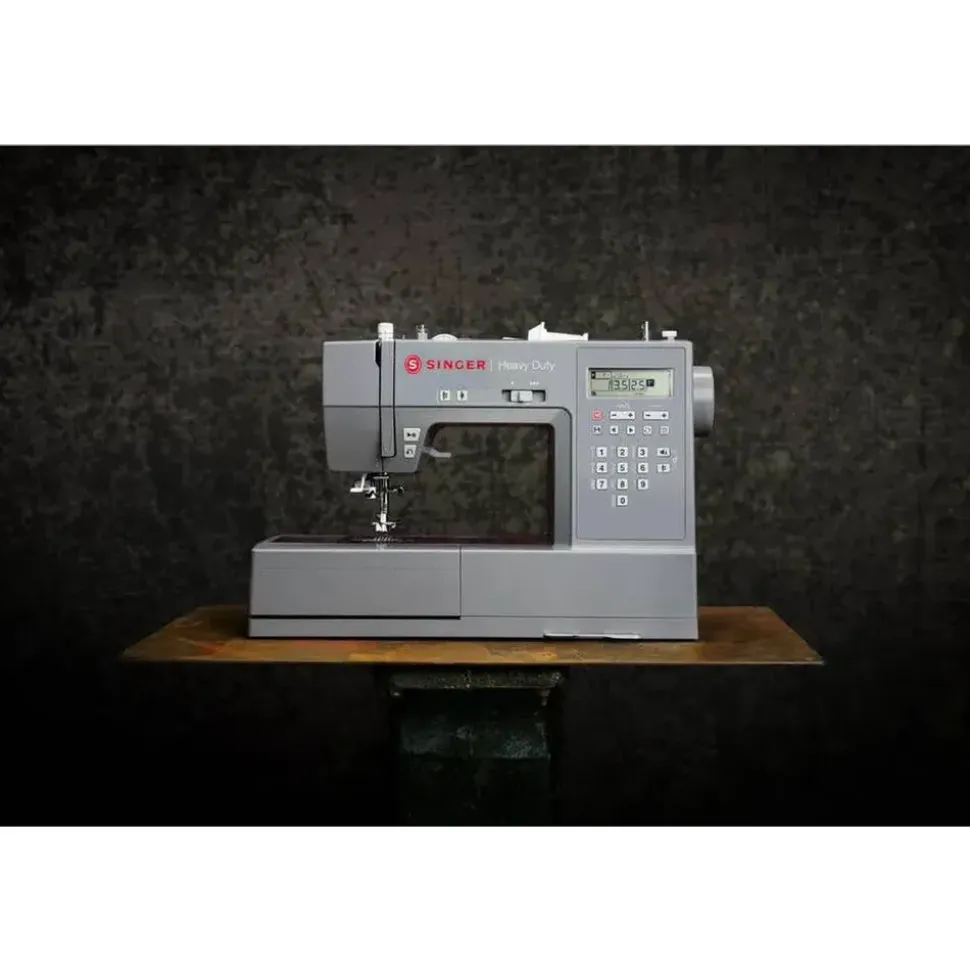 Singer Heavy Duty 6705C