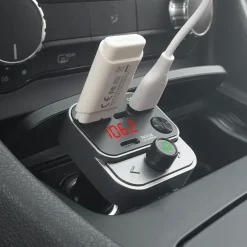 Technaxx FMT1700BT Bluetooth 5.3 FM Transmitter mit Bass-Boost, Dual Fast Charging USB-C & QC3.0, Freisprechen, Musikstreaming, USB-Wiedergabe, Batteriespannungsanzeige, 12–24V Auto Adapter