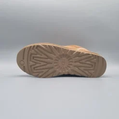 UGG Australia Lowmel Chestnut 38