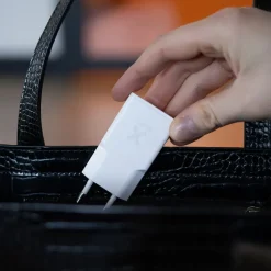 Xtorm Go2 SlimLine Wand-Ladegerät 25W 1x USB-C/ 1x USB-A weiß