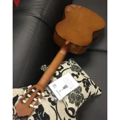 Yamaha C40 Konzertgitarre – 4/4 Holzgitarre (65 cm, 25 9/16” Mensur), 6 Nylonsaiten, für Anfänger – Natur